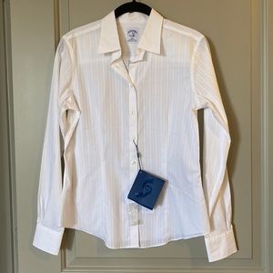 Brooks Brothers womens fitted shirt